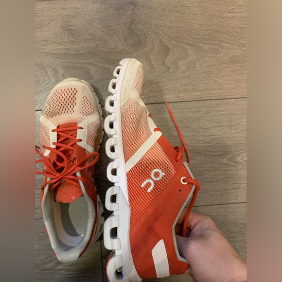 On cloud shoes W9,5 euro:41,uk:7,5 just running beautiful - Picture 8 of 9